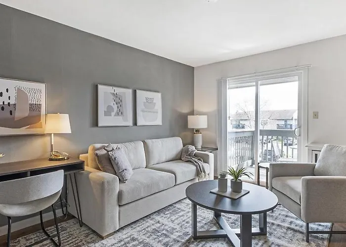 Landing At The Residences At - 1 Bedroom In Downtown Arlington Heights
